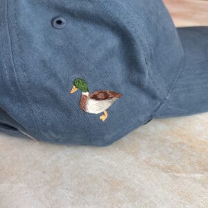 Haftowana czapka z daszkiem kaczka