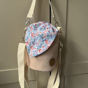 PROJEKTOWNIK Mały Kwiatuszki w różu