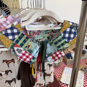 Kołnierzyk patchwork miasteczko